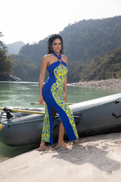 Code White Haya Maxi Dress 3.0 in glass cotton, wooden ring keyhole neckline and side slit - view 2