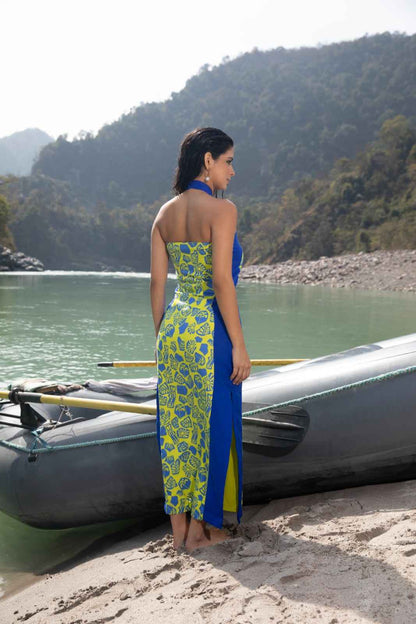 Code White Haya Maxi Dress 3.0 in glass cotton, wooden ring keyhole neckline and side slit - view 3